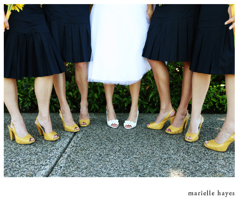 Navy blue yellow just seem so perfect for a summer wedding 